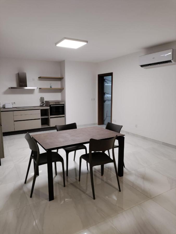 Modern Maisonette In Qawra Διαμέρισμα Σεντ Πόλς Μπέι Εξωτερικό φωτογραφία